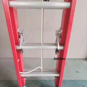 Red insulated ladder 2 section ladder With pulley and rope