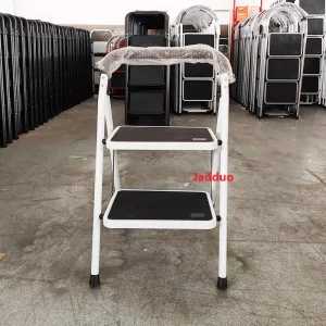 Low Handrail Steel Ladder White Color