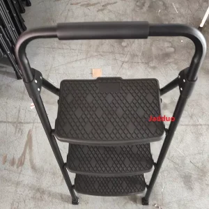 Round Iron Ladder Black with Plastic Tread