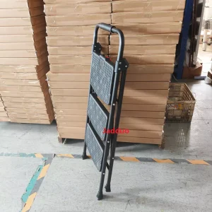 Round Iron Ladder Black with Plastic Tread
