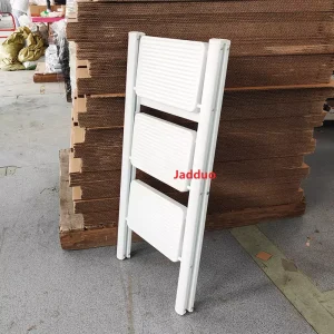 White Flower Stand Ladder