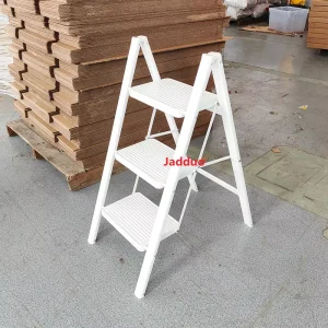 White Flower Stand Ladder