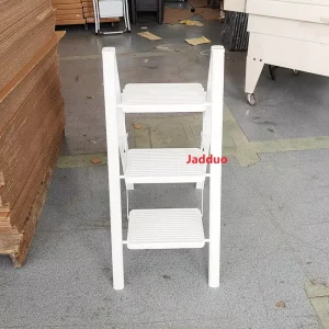 White Flower Stand Ladder