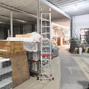 2 Section Ladder With Pulley and Rope