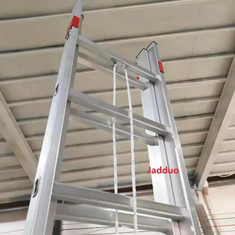 2 Section Ladder With Pulley and Rope