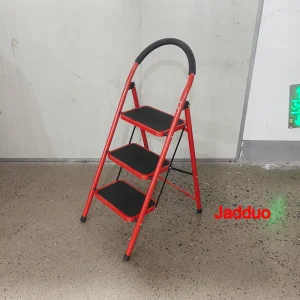 Steel household step ladder red color Step size 32x22.5cm