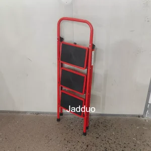 Round tube iron ladder red color Step size 30x20cm