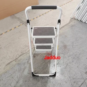 White Round Tube Iron Step Ladder with Ground-Touching Back Support & Rubber Leather Steps for Export