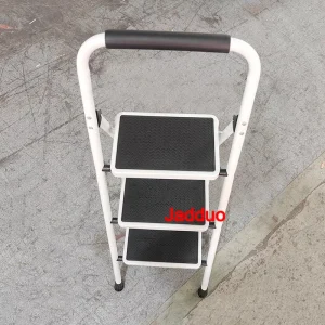 White Round Tube Iron Step Ladder with Ground-Touching Back Support & Rubber Leather Steps for Export