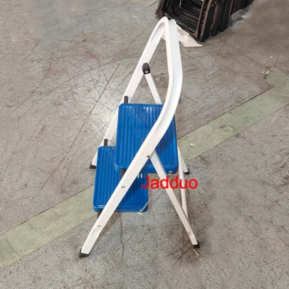 Square tube iron ladder and blue step without rubber leather