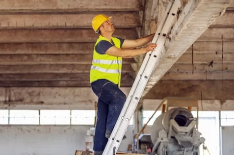 How to Follow the 3 Points of Contact Rule When Climbing a Ladder