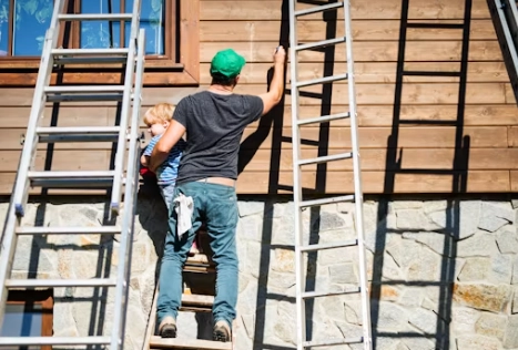 Ladder Safety Guide on How to Stay Safe After Reaching the Top of a Ladder
