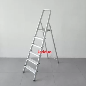 Aluminium step ladder with iron top steps