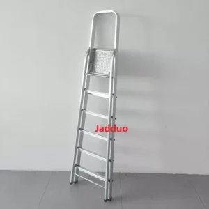 Aluminium step ladder with iron top steps