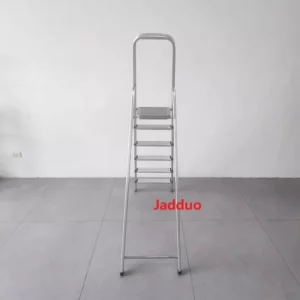 Aluminium step ladder with iron top steps